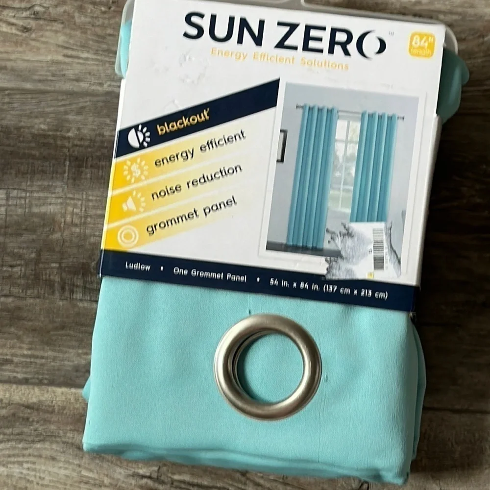 NWT Sun zero curtains, complete blackout 84 inch aqua
